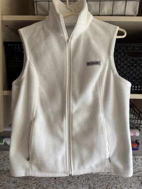 Columbia Women's White Fleece Vest - Zip Front